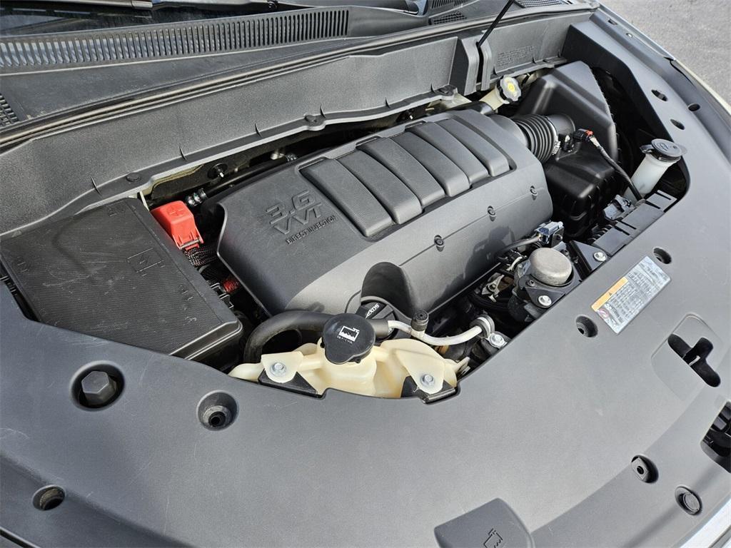 used 2015 Chevrolet Traverse car, priced at $8,888