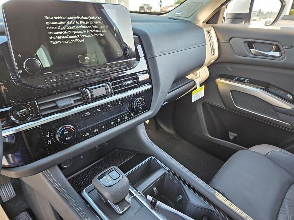 new 2025 Nissan Pathfinder car, priced at $54,910
