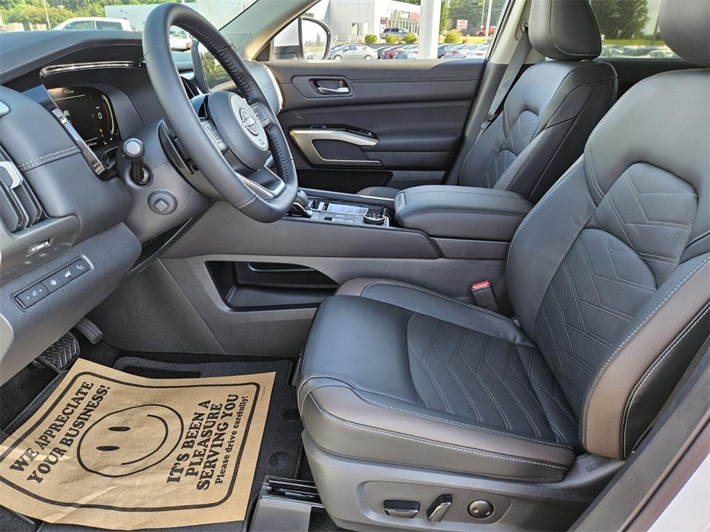 new 2025 Nissan Pathfinder car, priced at $54,910