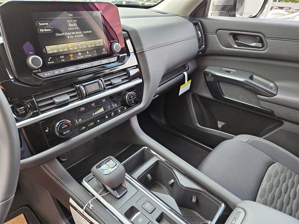 new 2025 Nissan Pathfinder car, priced at $41,775