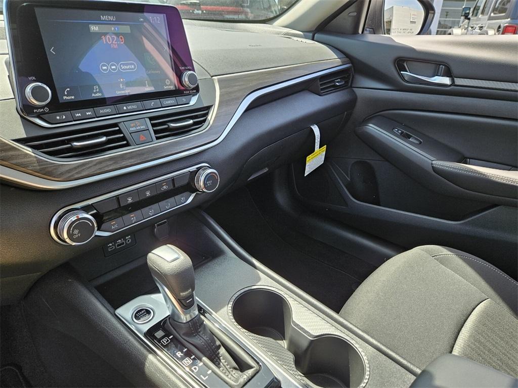 new 2025 Nissan Altima car, priced at $27,943