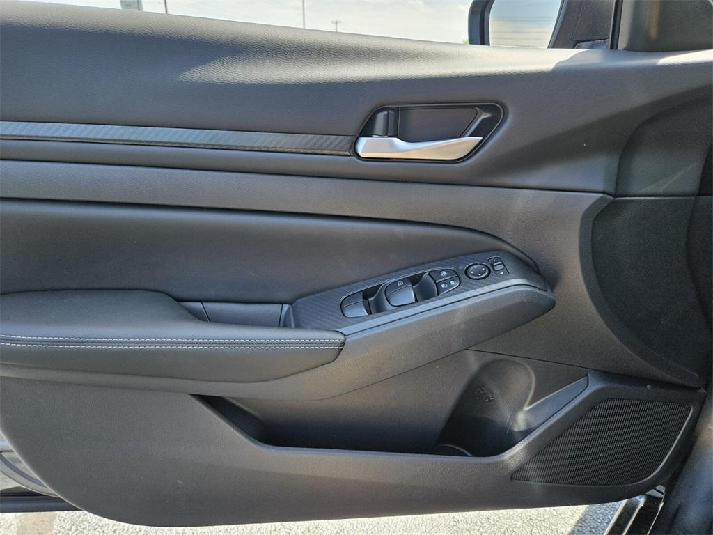 new 2025 Nissan Altima car, priced at $27,943