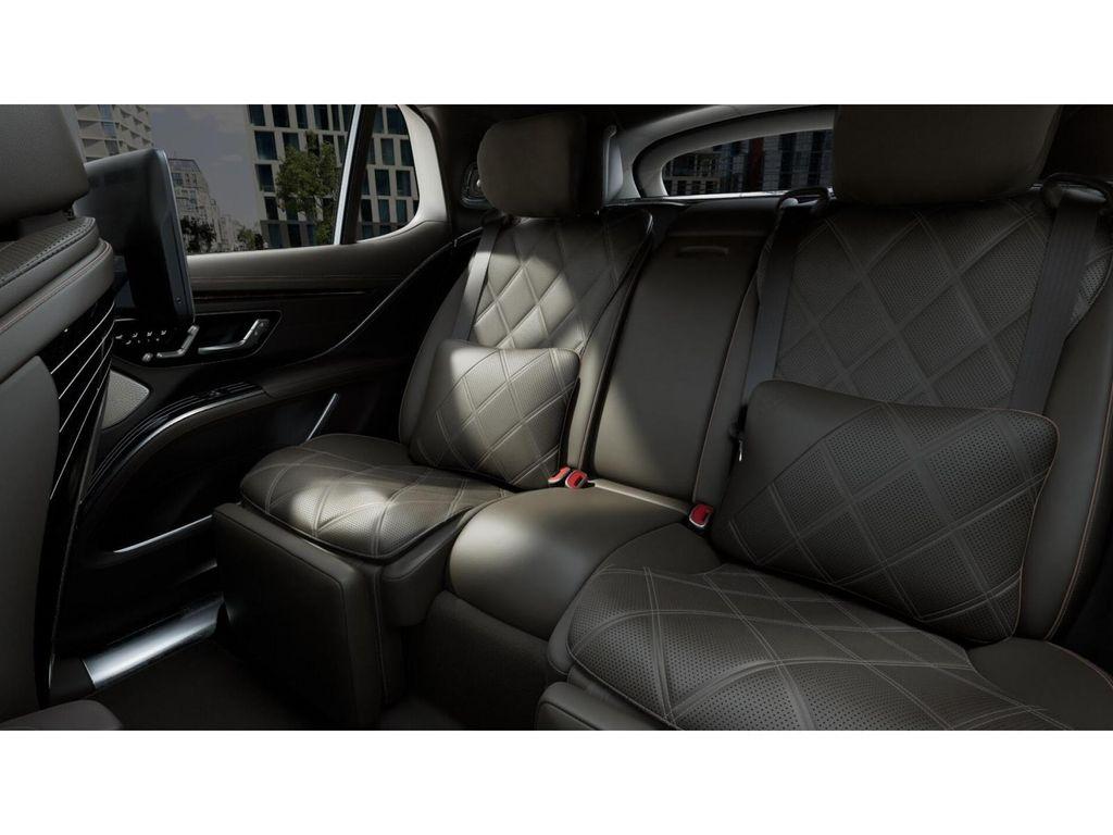 new 2025 Mercedes-Benz Maybach EQS 680 car, priced at $182,350