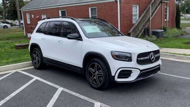 new 2024 Mercedes-Benz GLB 250 car, priced at $53,450