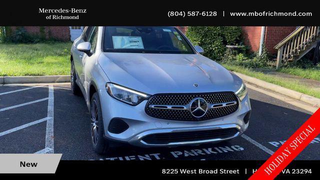 new 2025 Mercedes-Benz GLC 300 car