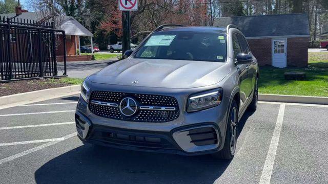 new 2024 Mercedes-Benz GLB 250 car, priced at $54,475