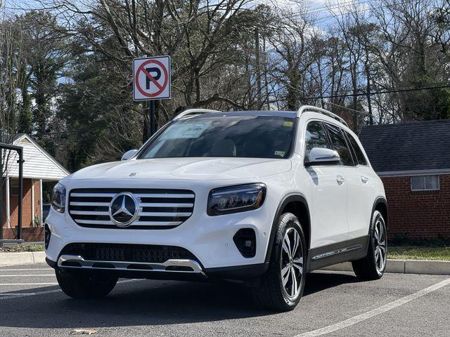 new 2024 Mercedes-Benz GLB 250 car, priced at $53,425