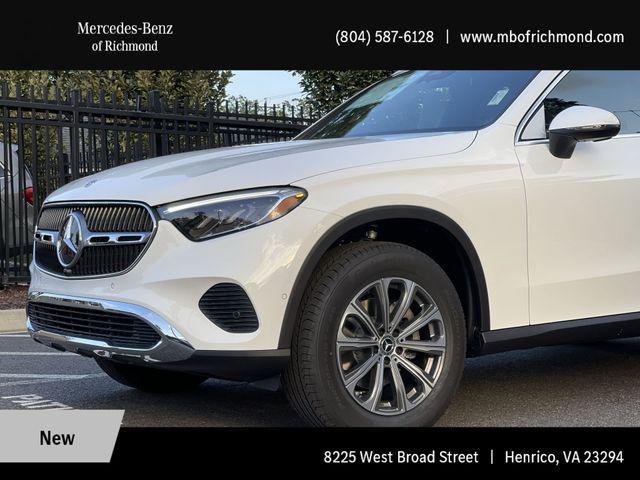 new 2025 Mercedes-Benz GLC 300 car