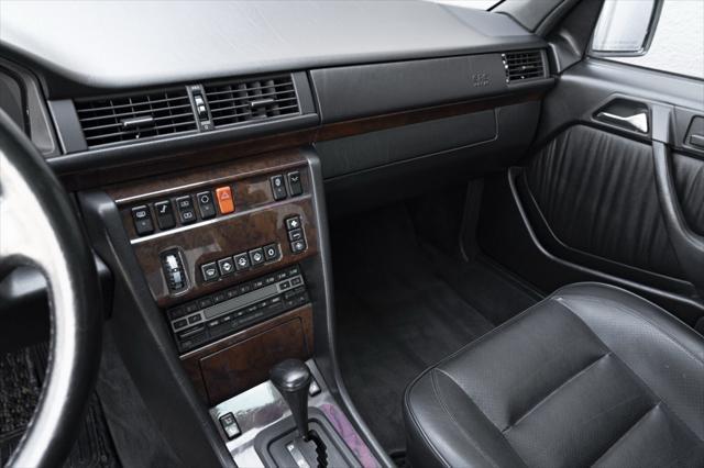 used 1992 Mercedes-Benz E-Class car