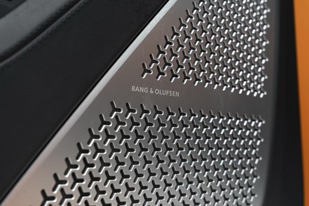 used 2021 Lamborghini Urus car, priced at $178,990