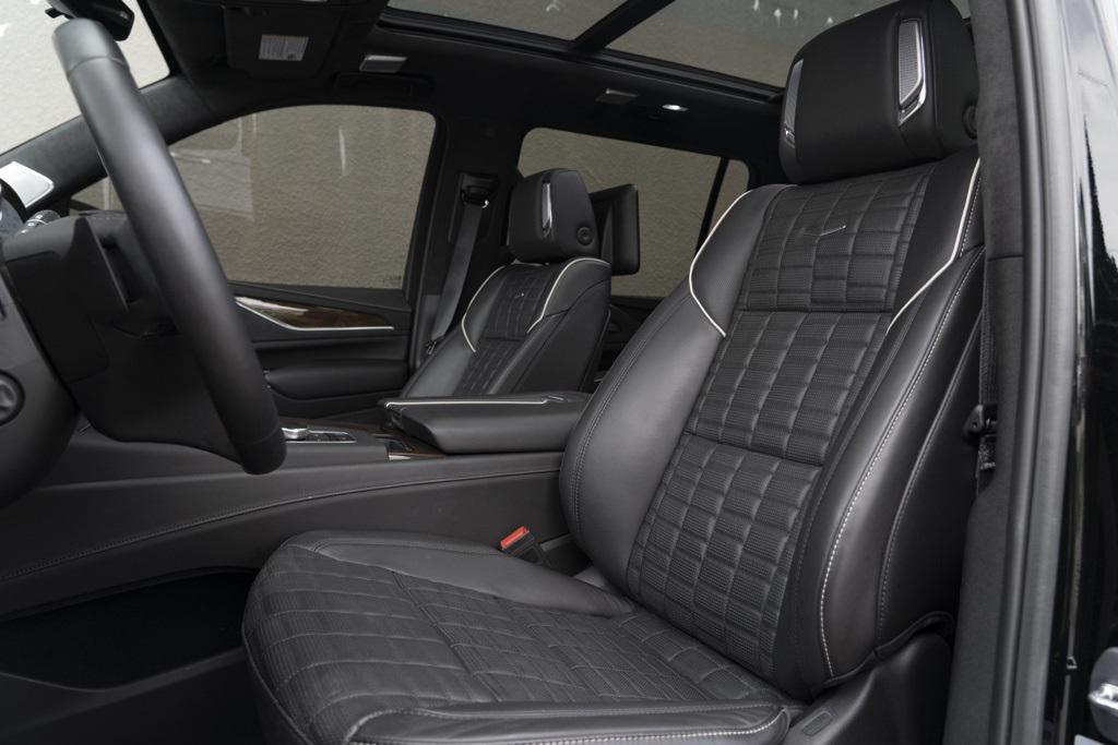 used 2023 Cadillac Escalade ESV car, priced at $88,990