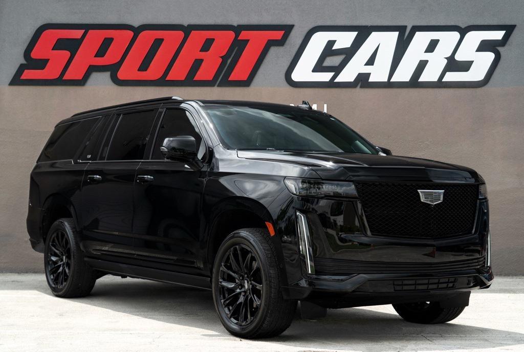 used 2023 Cadillac Escalade ESV car, priced at $88,990