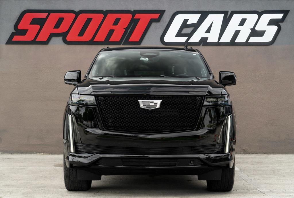 used 2023 Cadillac Escalade ESV car, priced at $88,990