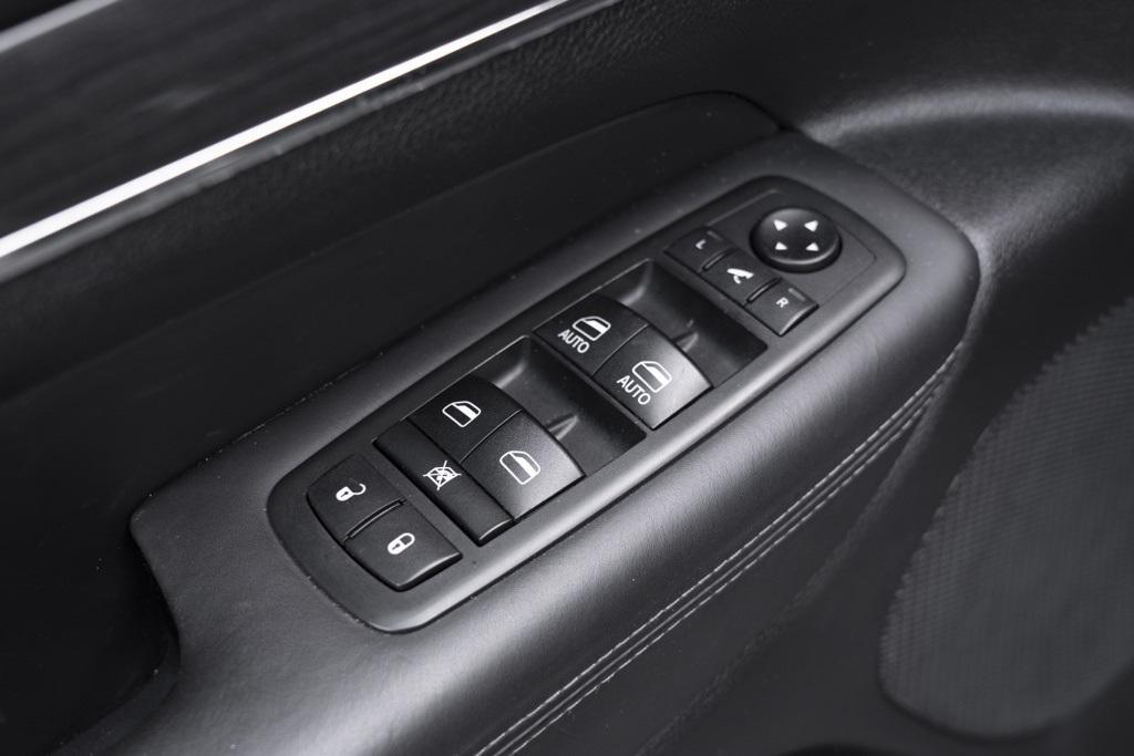 used 2020 Jeep Grand Cherokee car, priced at $23,490