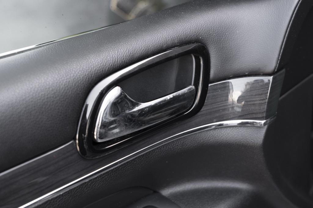 used 2020 Jeep Grand Cherokee car, priced at $23,490