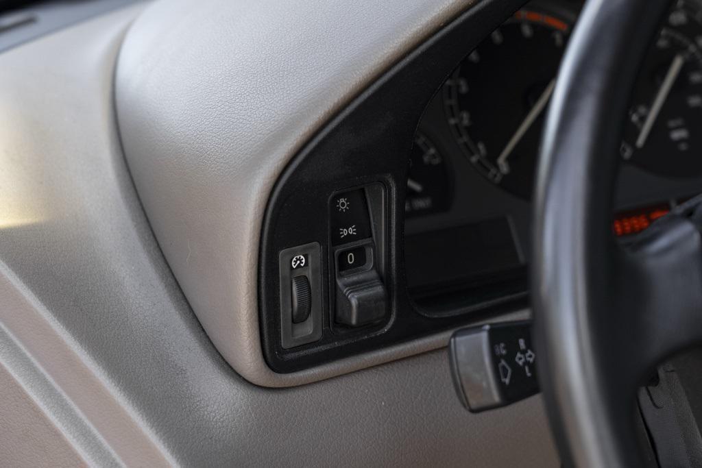 used 1992 BMW 850 car