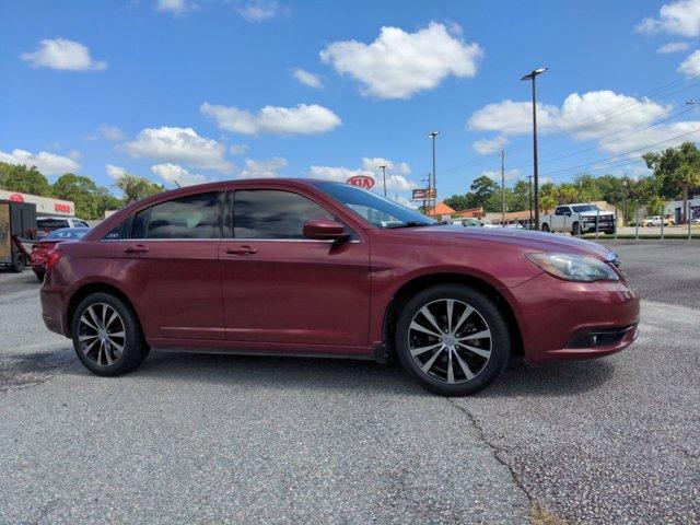 used 2013 Chrysler 200 car