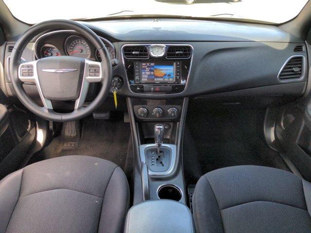 used 2013 Chrysler 200 car