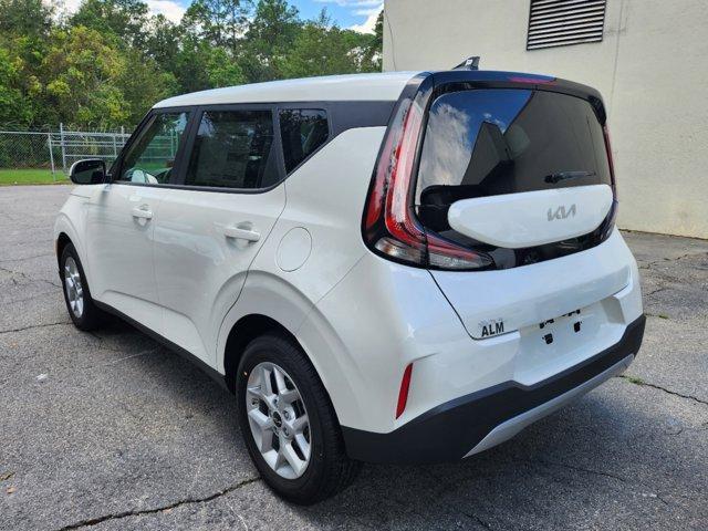 new 2025 Kia Soul car, priced at $21,617