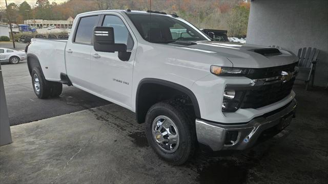 new 2025 Chevrolet Silverado 3500 car, priced at $72,330