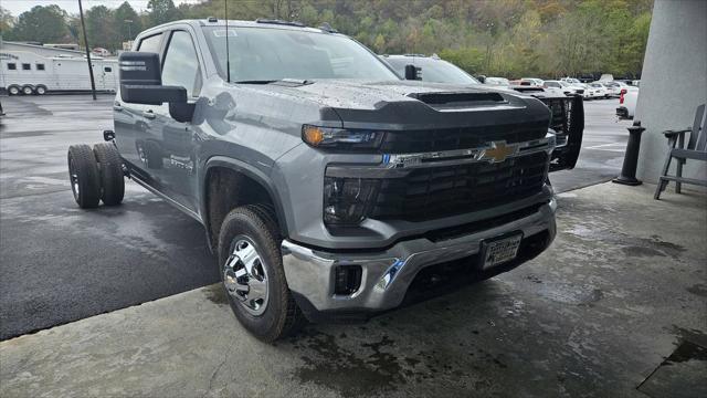 new 2025 Chevrolet Silverado 3500 car, priced at $71,238