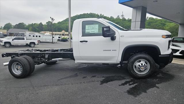 new 2025 Chevrolet Silverado 3500 car, priced at $62,073