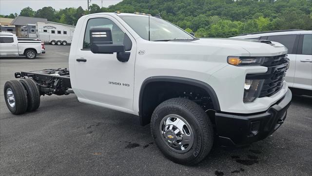 new 2025 Chevrolet Silverado 3500 car, priced at $62,073