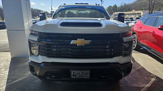 new 2025 Chevrolet Silverado 3500 car, priced at $63,195