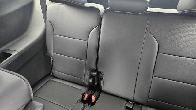 new 2025 Chevrolet Traverse car, priced at $43,945