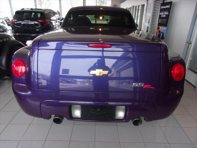 used 2004 Chevrolet SSR car