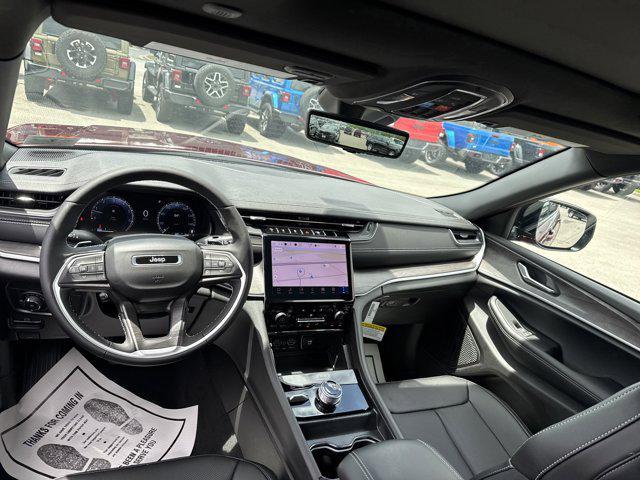 new 2025 Jeep Grand Cherokee car, priced at $51,377