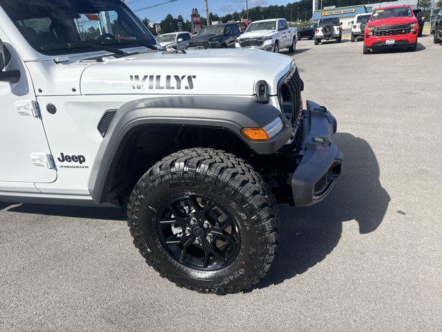 new 2025 Jeep Wrangler car, priced at $49,980
