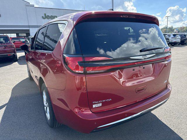 new 2025 Chrysler Pacifica car, priced at $45,635