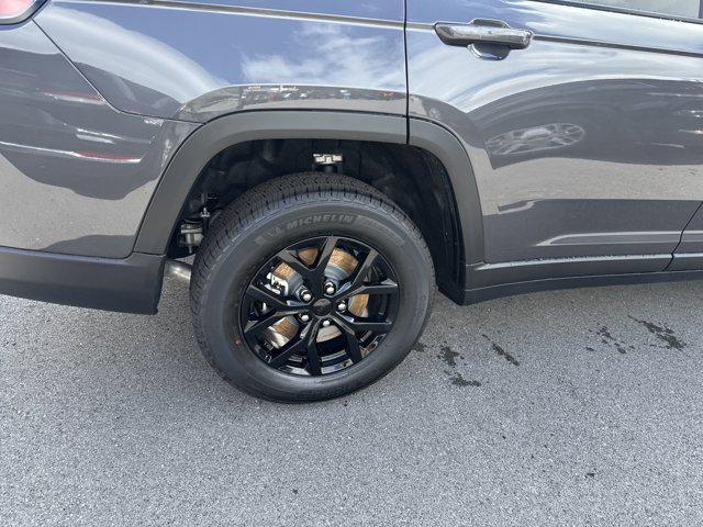 new 2025 Jeep Grand Cherokee L car, priced at $43,822