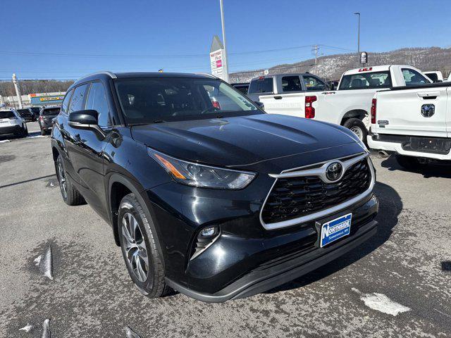 used 2023 Toyota Highlander car, priced at $37,352