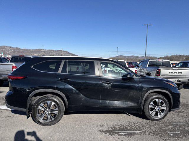 used 2023 Toyota Highlander car, priced at $37,352