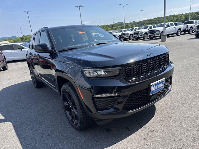 new 2025 Jeep Grand Cherokee car, priced at $48,039