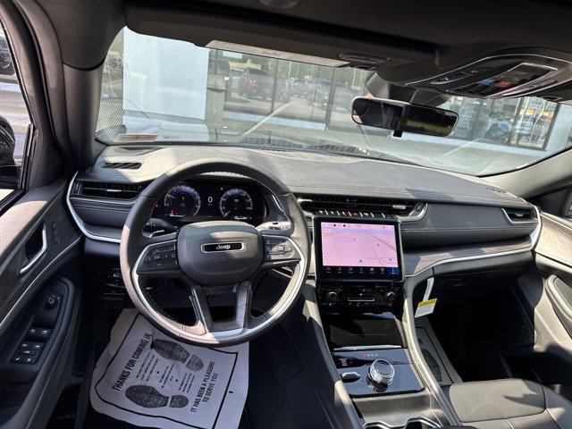 new 2025 Jeep Grand Cherokee car, priced at $48,039