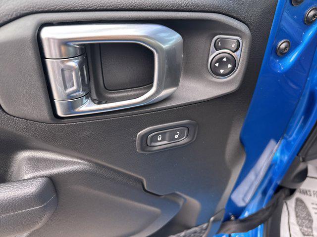 new 2025 Jeep Wrangler car, priced at $44,082