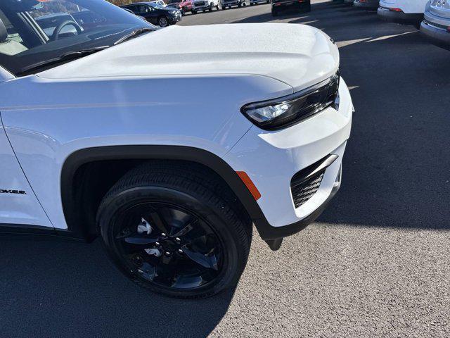 new 2025 Jeep Grand Cherokee car, priced at $45,080