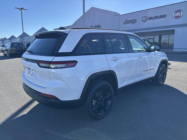 new 2025 Jeep Grand Cherokee car, priced at $45,080