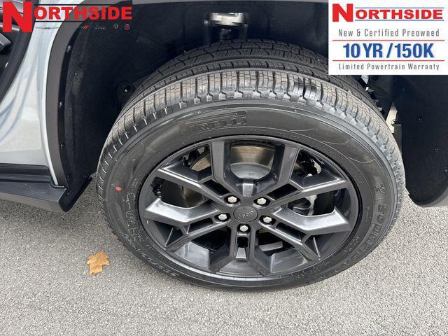 new 2025 Jeep Grand Cherokee L car, priced at $46,032