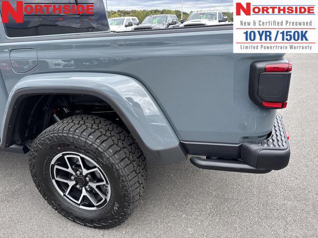 new 2025 Jeep Gladiator car, priced at $52,652