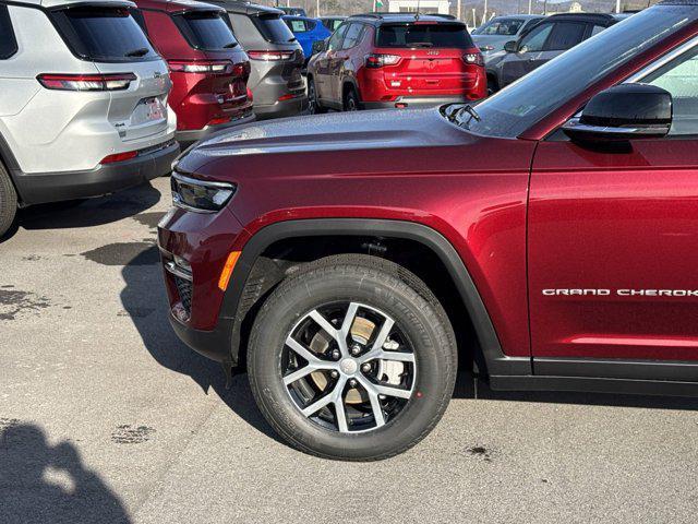 new 2025 Jeep Grand Cherokee car, priced at $45,805