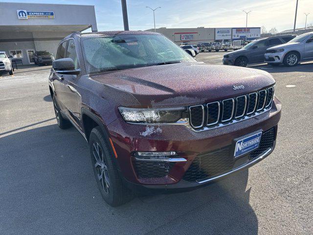 new 2025 Jeep Grand Cherokee car, priced at $45,805