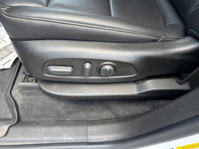 used 2023 Chevrolet Traverse car, priced at $31,795