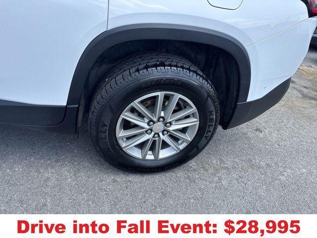used 2023 Chevrolet Traverse car, priced at $28,995