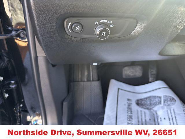 used 2022 Chevrolet Traverse car, priced at $32,895