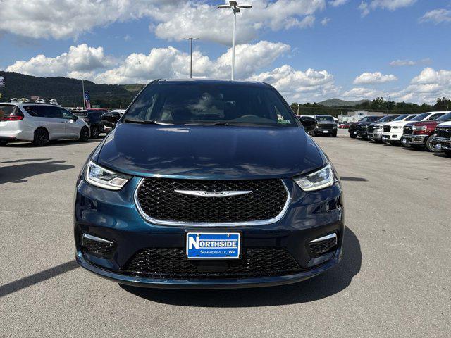 new 2025 Chrysler Pacifica car, priced at $45,635