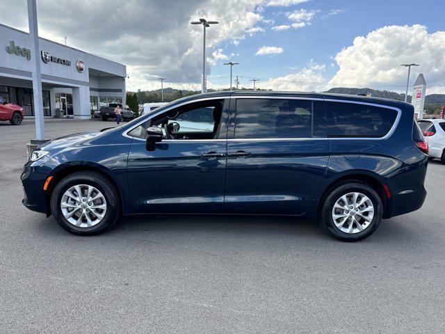 new 2025 Chrysler Pacifica car, priced at $45,635